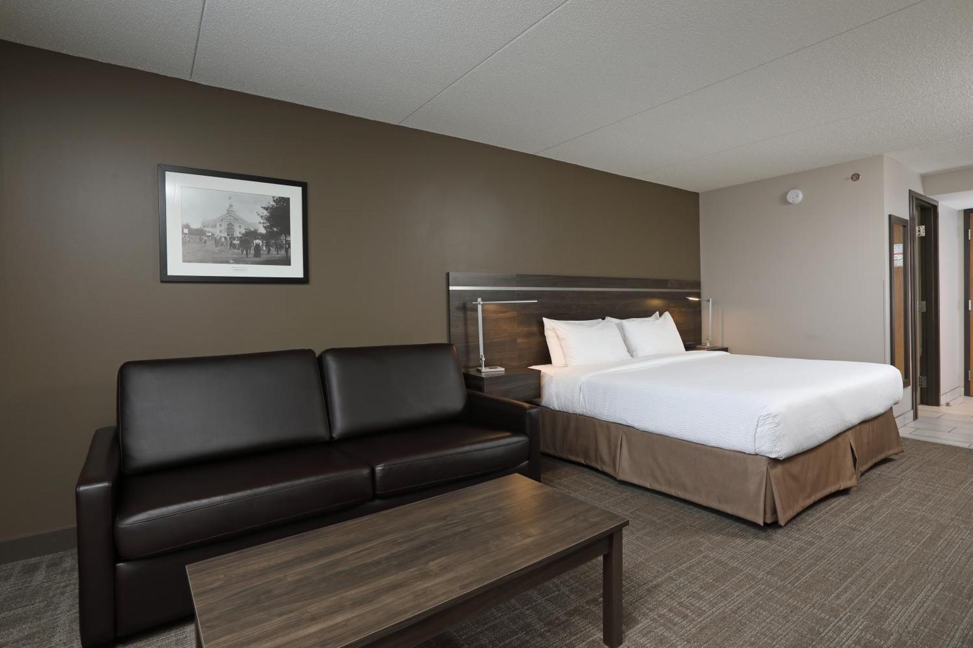 Canad Inns Destination Centre Brandon Exterior foto